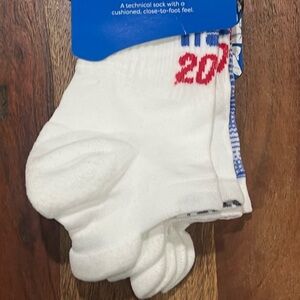 Brooks Ghost Lite No Show 2-Pack White Blue Red